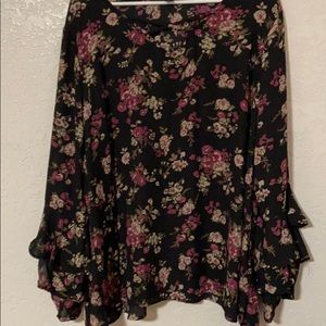 Chelsea black floral blouse. Size 2X